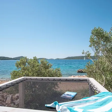 Oikos Resort Buqez - Villa Moonlight 77 *