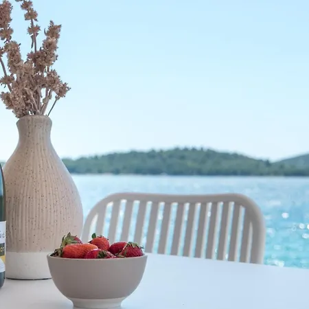 Oikos Resort Buqez - Villa Moonlight 77 Villa Pakostane