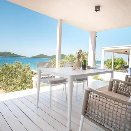 Oikos Resort Buqez - Villa Moonlight 77 * Pakostane