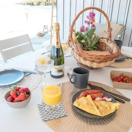 Villa Oikos Resort Buqez - Villa Moonlight 77 *